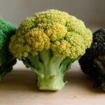 ブロッコリーの黄色は食べられる？腐敗との見分け方や安全に食べるポイントを解説