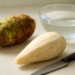 里芋の皮が緑でも食べられる？安全な見分け方と正しい下処理、注意すべきケースを解説